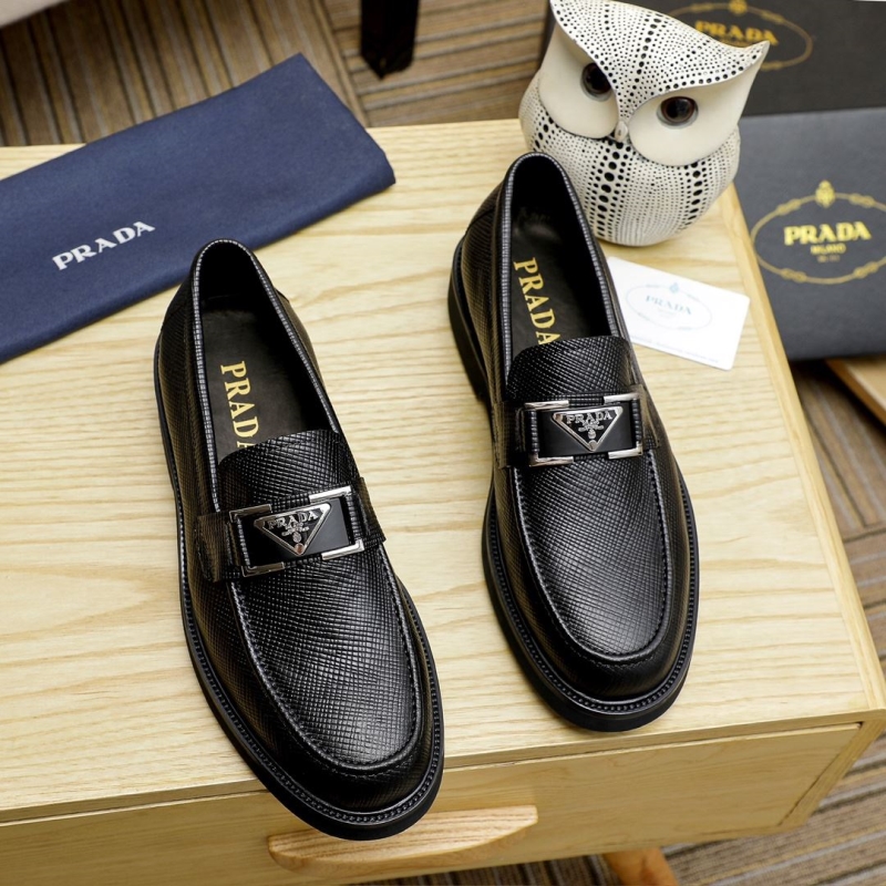 Pra*a leather shoes